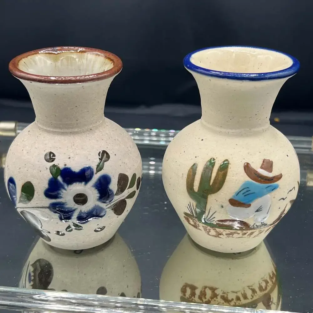 Vintage Small set of 2 Mexican Tonala Folk Art Sandstone Pottery Vases/Artist si
